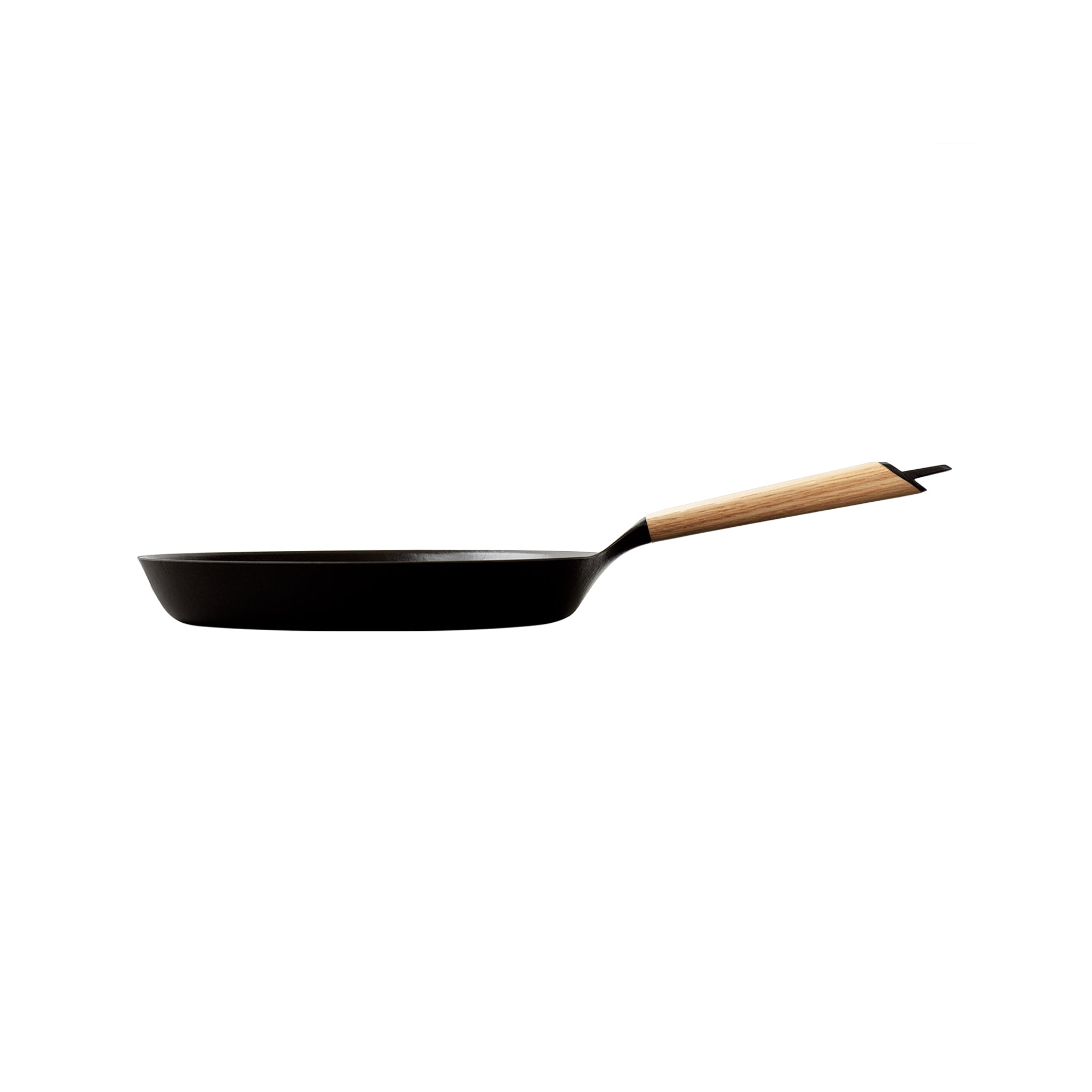 Vermicular Global - An ultralight, hassle-free enameled cast iron frying pan  that also looks good in your kitchen✨ #vermicular #castiron #fryingpan  #madeinjapan